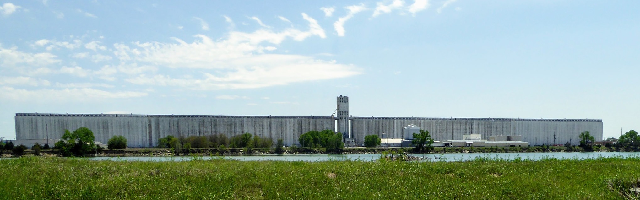 Towns and Nature Hutchinson, KS ADM, Cargill and Misc Grain Elevators