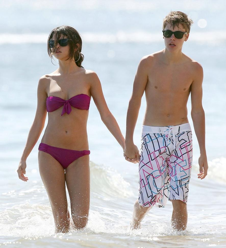 Justin Bieber and Selena Gomez Enjoying at Hawaii