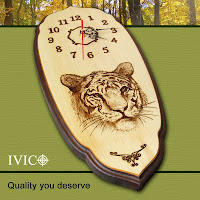Wooden wall clock with pyrography picture - Tiger