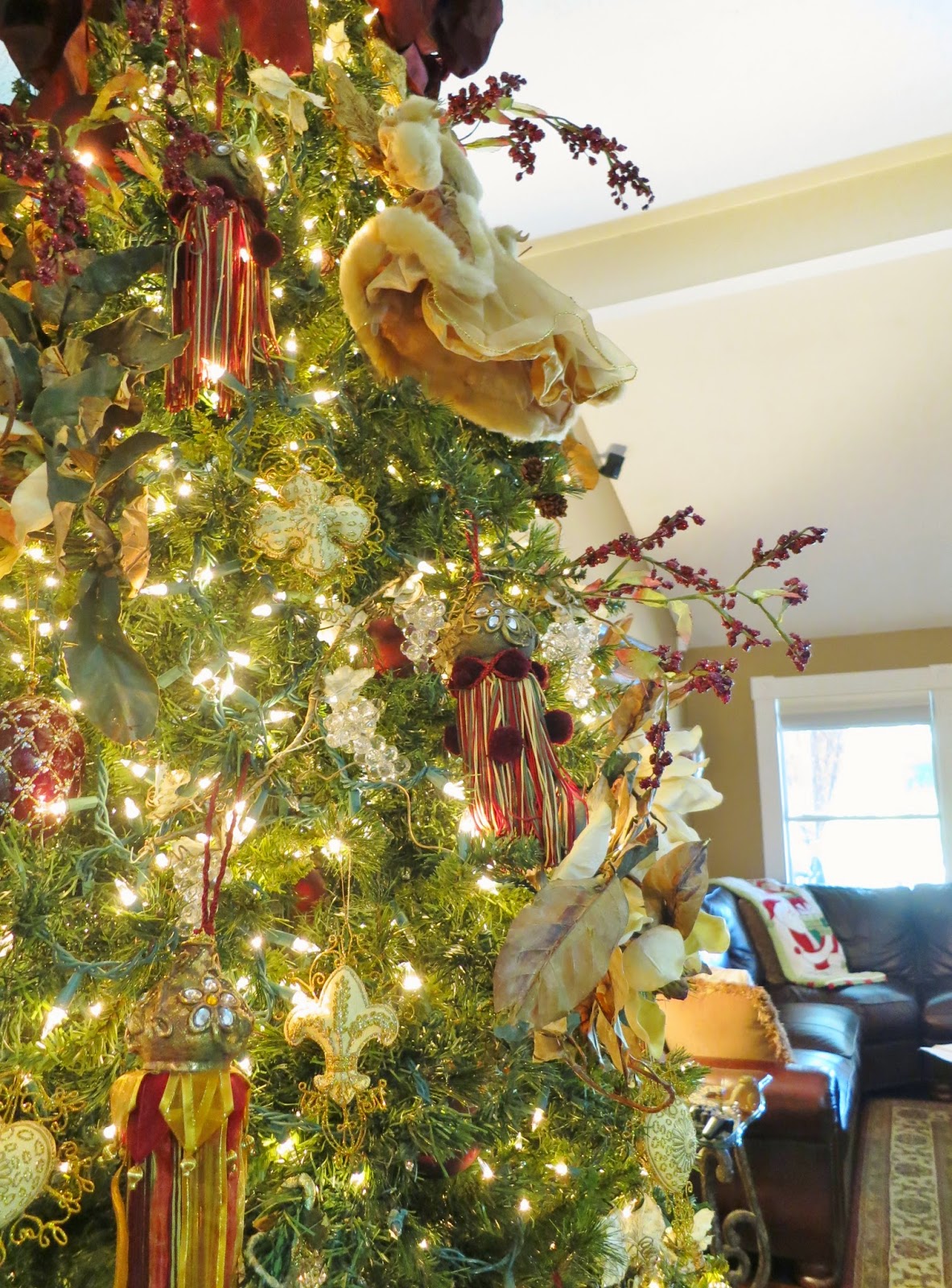 Decorators Warehouse - DECOR