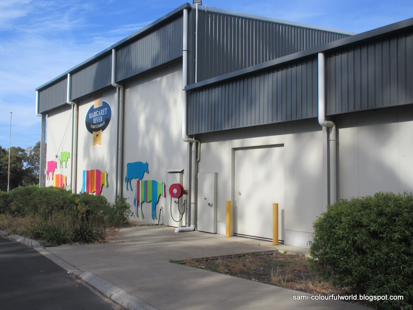 COLOURFULWORLD Signs Cheese & Wine