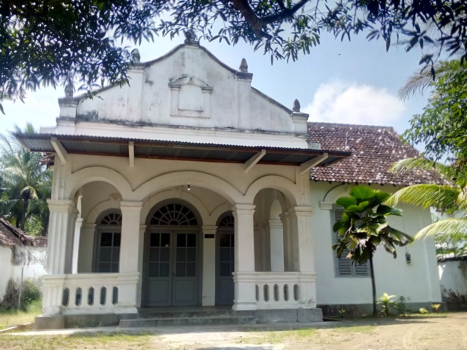  Rumah rumah bergaya kolonial dari berbagai penjuru 