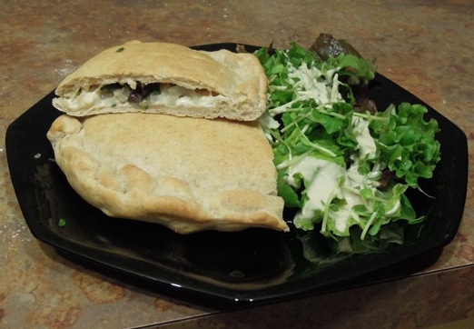 vegetalion: another VeganMofo pizza post (with calzones!)
