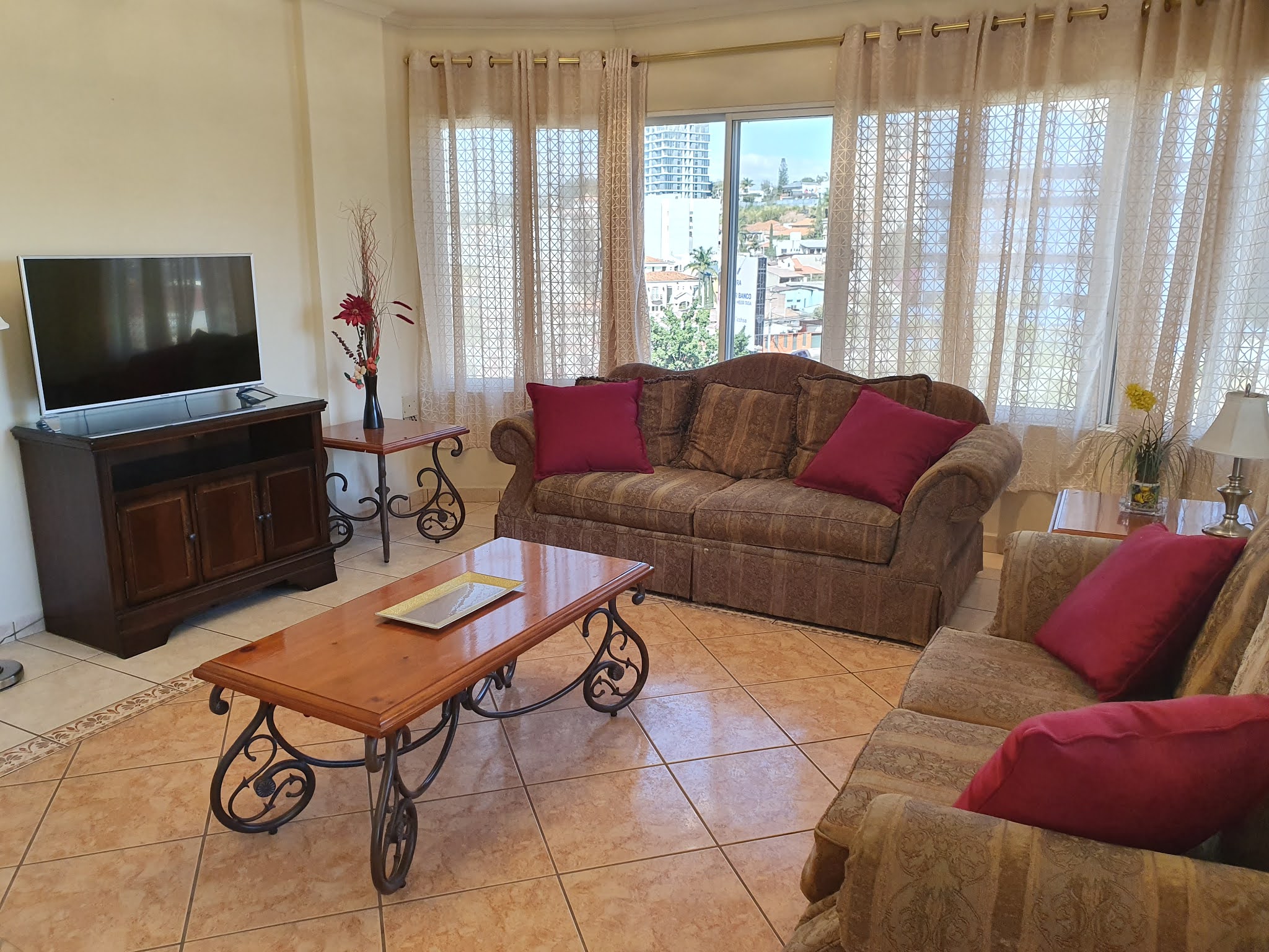 Apartments in Tegucigalpa (HONDURAS) APARTAMENTO AMUEBLADO 6 2