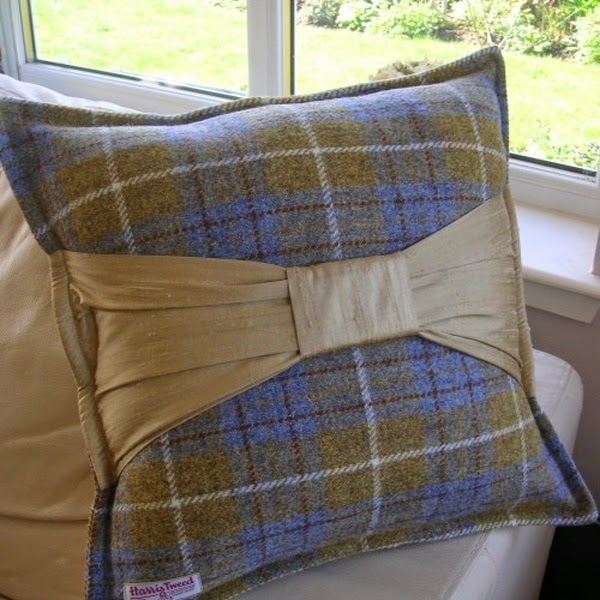 Wool cushions to decorate your home