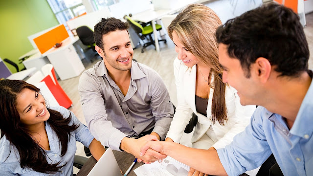 Niat Gosipin Orang Lain? Boleh Saja Berghibah Asal Ikuti 6 Syarat Ini!