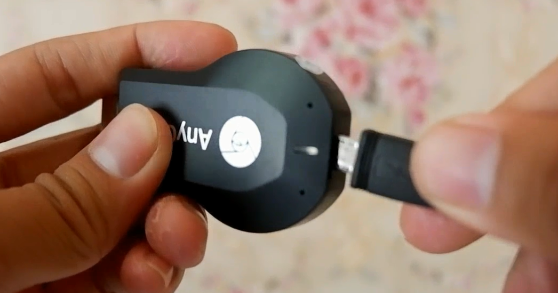 Cara Menghubungkan HP ke Proyektor - NANANG SRIYADI