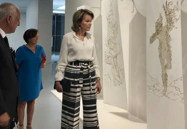 Queen Mathilde of Belgium visited 'Rubens: The Master Lives' exhibition held at the Peter Paul Rubens House in the Antwerp M HKA museum. Natan trousers