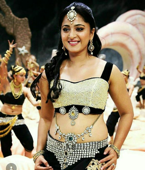 563px x 660px - TV anchor Meera Anil latest photos in Transparent saree | Sleeveless blouse  exposing Navel | Indian Filmy Actress