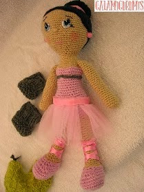 http://www.galamigurumis.com/patron-de-la-bailarina-olivia-amigurumi/