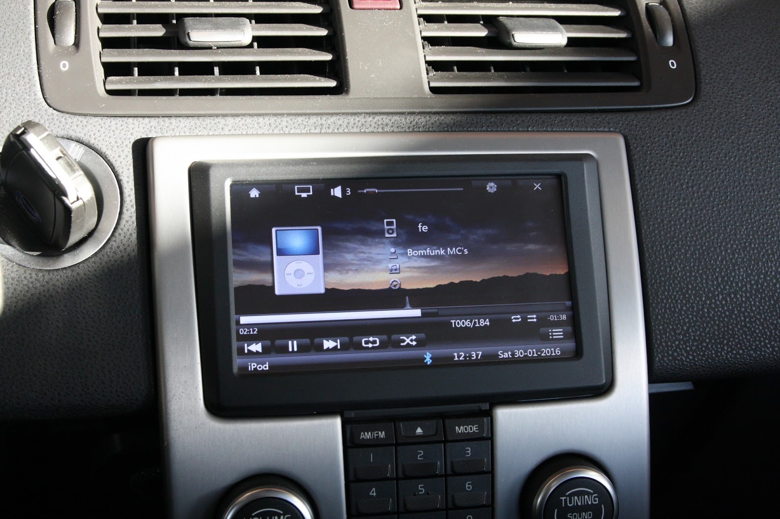 Volvo V50 audio, Bluepower headunit