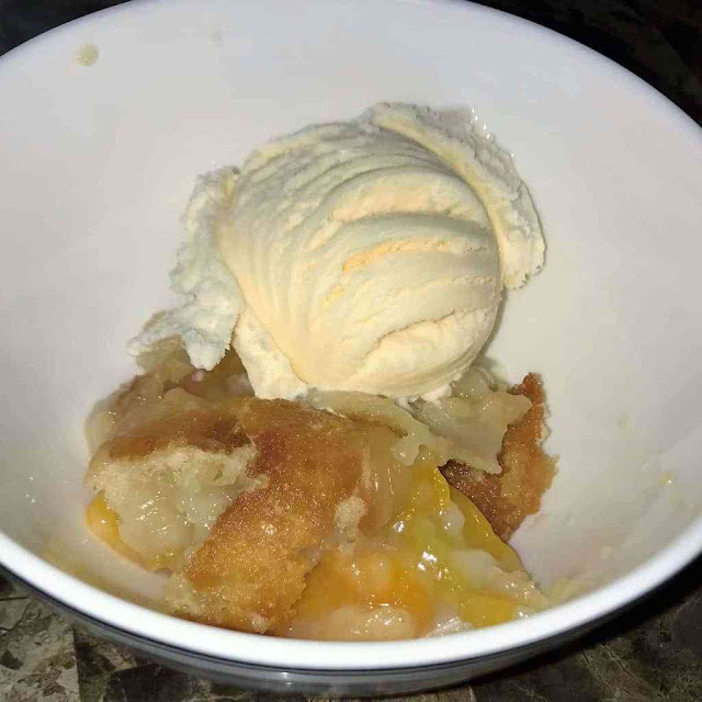 Easy Peach Cobbler