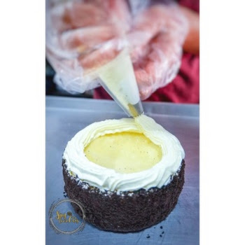 Cream Cheese Vs Whipped Cream Bedanya Saychizcake Deliver Cake For You Cream Cheese Vs Whipped Cream Bedanya Saychizcake Deliver Cake For You