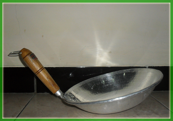 alat masak nasi goreng panci besar