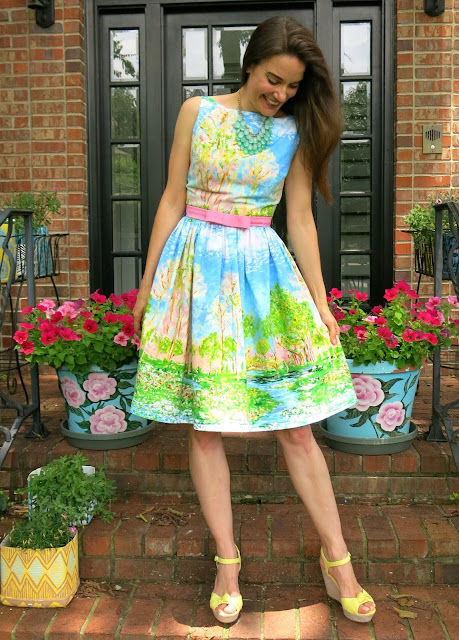 Cassie Stephens: DIY: A(nother) Monet Dress