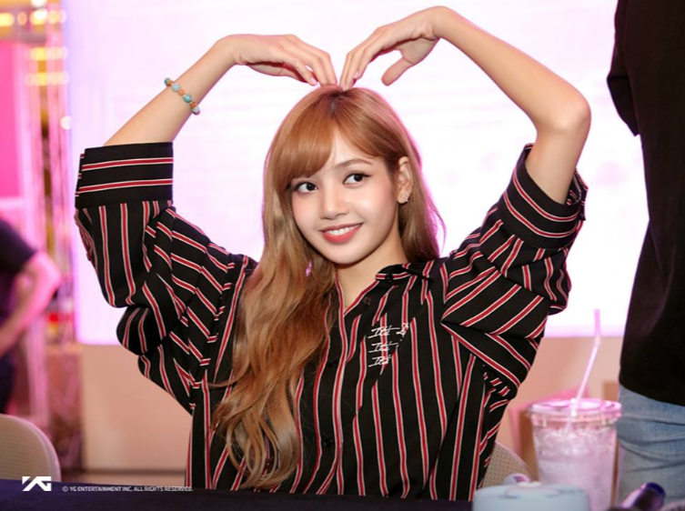 Biografi Lisa Blackpink Izbio