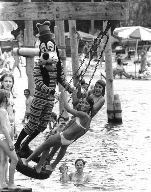 Main Street Gazette Splash the Day Away