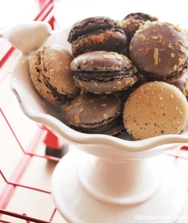 Recipe | Crunchy Chocolate Macarons with Chocolate Ganache - BirdsParty.com