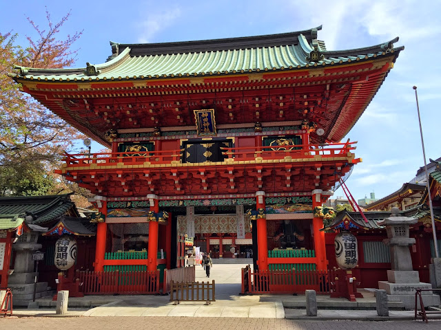 Visit temples and shrines in Tokyo, Japan