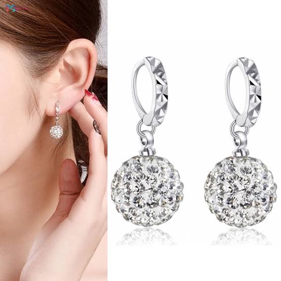 Model Anting Bulat Menawan