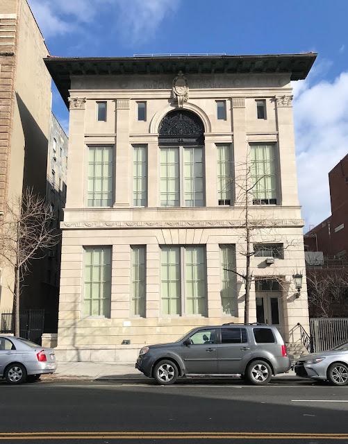 H A R L E M + B E S P O K E ARCHITECTURE THE ORIGINAL SCHOMBURG ON 135TH