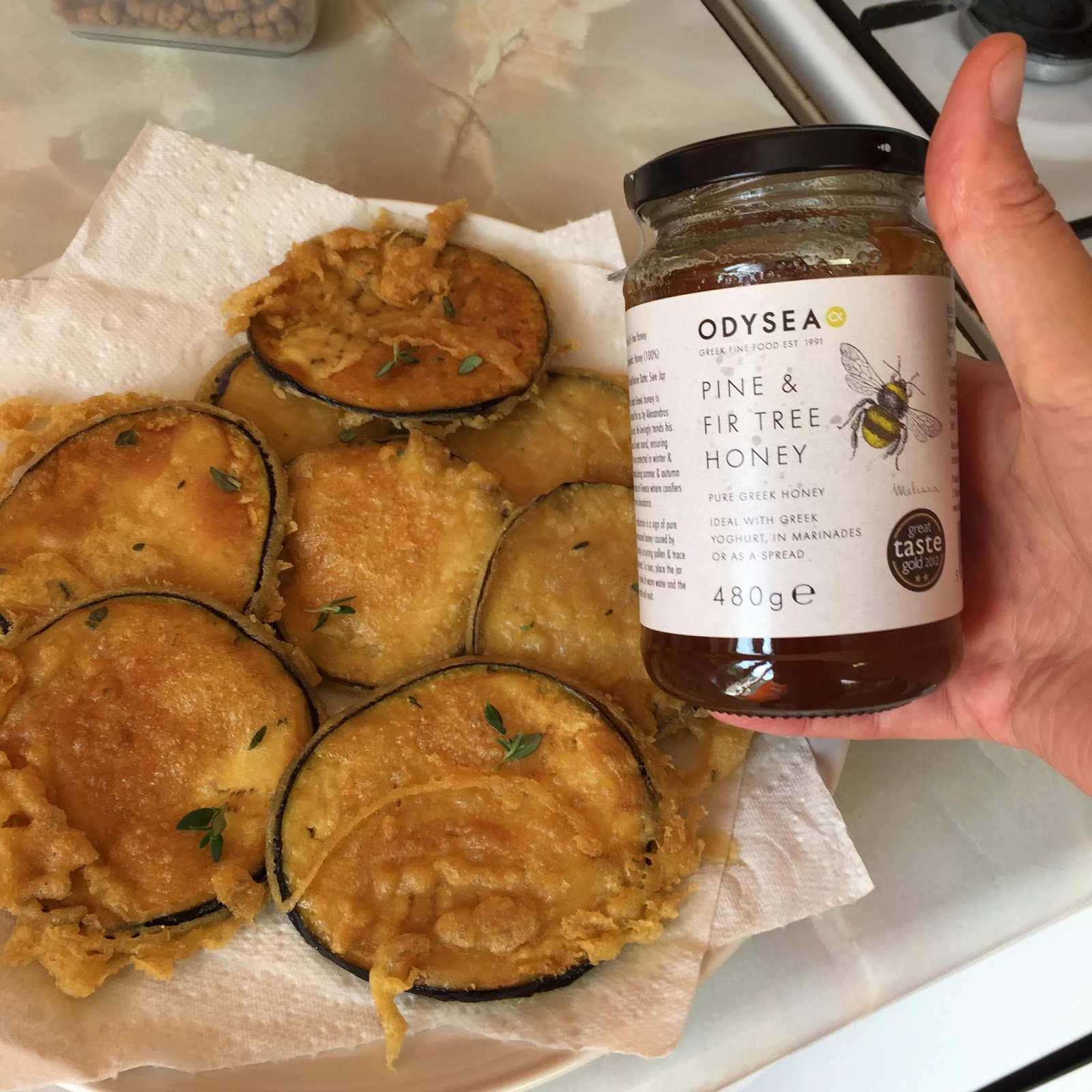 Fried aubergines with honey