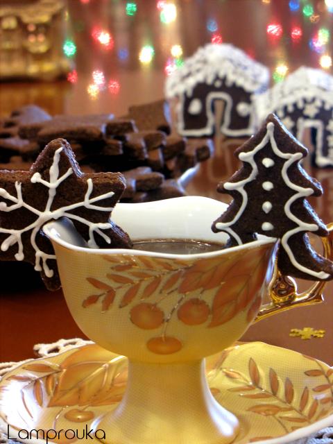 Μπισκότα σοκολάτας χριστουγεννιάτικα.