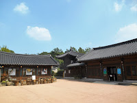villaggio hanok namsangol seoul