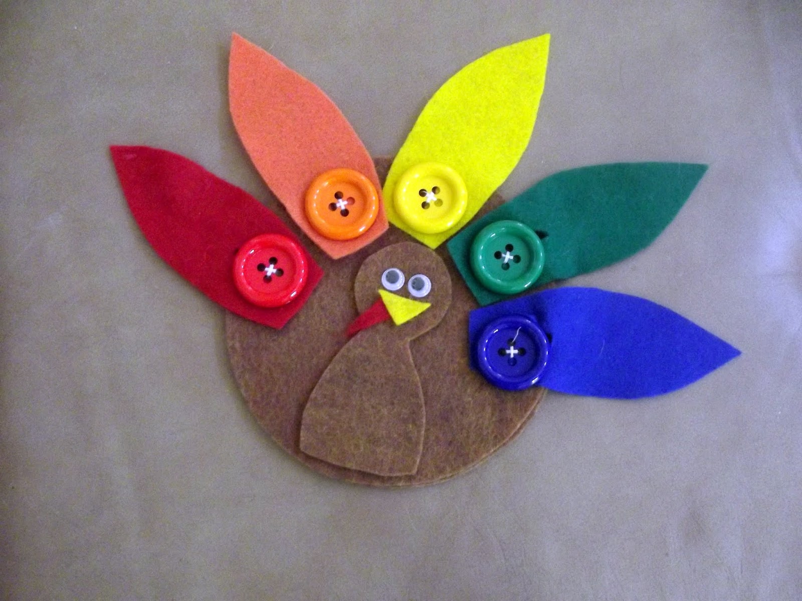 4 Pears: Play School - Thanksgiving