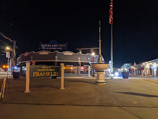Franklin, MA: A COVID-19 night (photo walk)