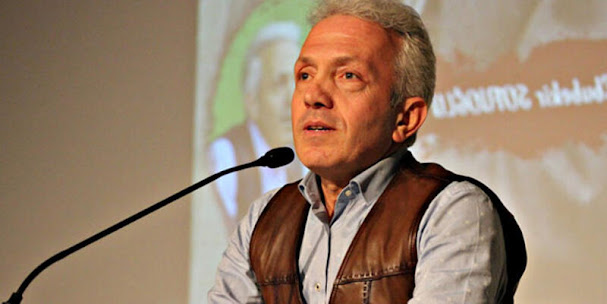 Prof. Dr. Ebubekir Sofuoğlu kimdir? aslen nerelidir? kaç yaşında? nerede görevli? eşi çocukları kim? biyografisi ve hayatı hakkında kısa bilgi. Prof. Dr. Ebubekir Sofuoğlu kimdir? aslen nerelidir? kaç yaşında? nerede görevli? eşi çocukları kim? biyografisi ve hayatı hakkında kısa bilgi.