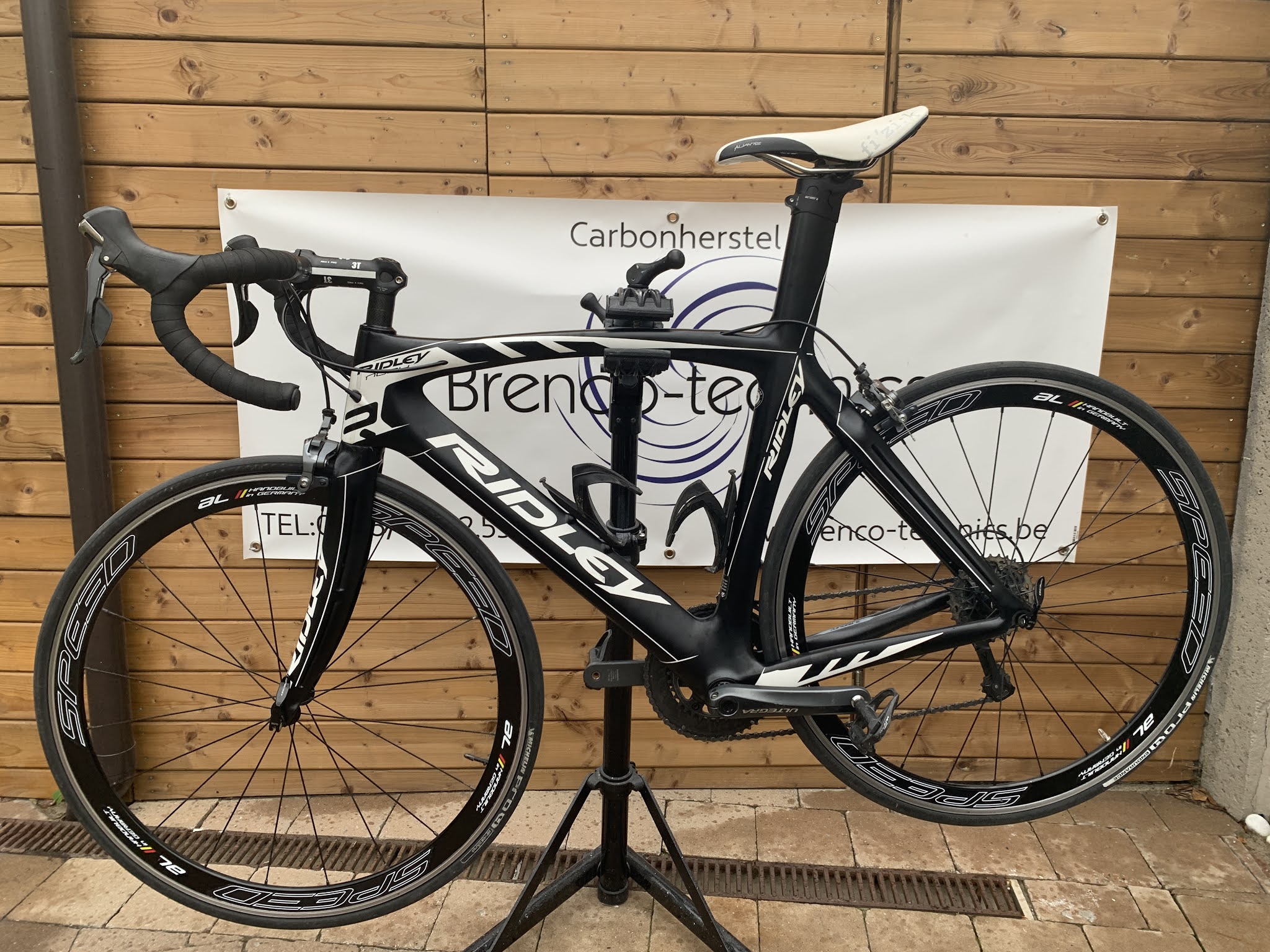 lakschade carbon frame