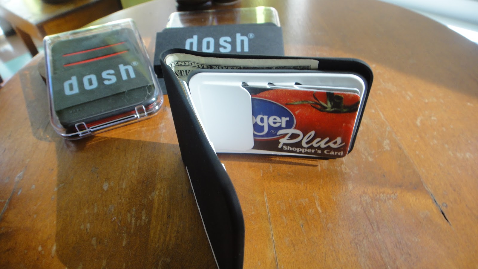 DAmacreviews: Dosh Street Wallet and Magic Wallet