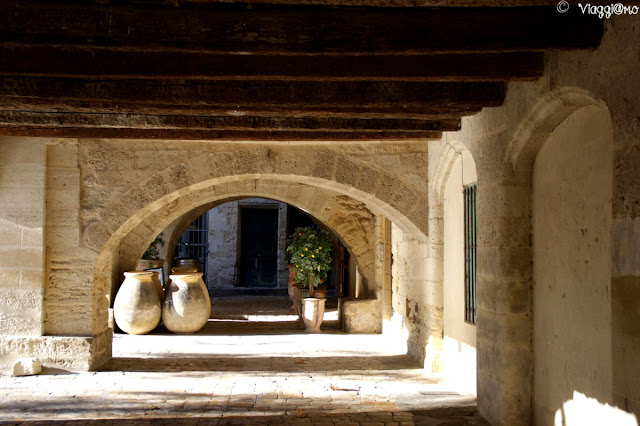 Portici del centro storico di Uzes