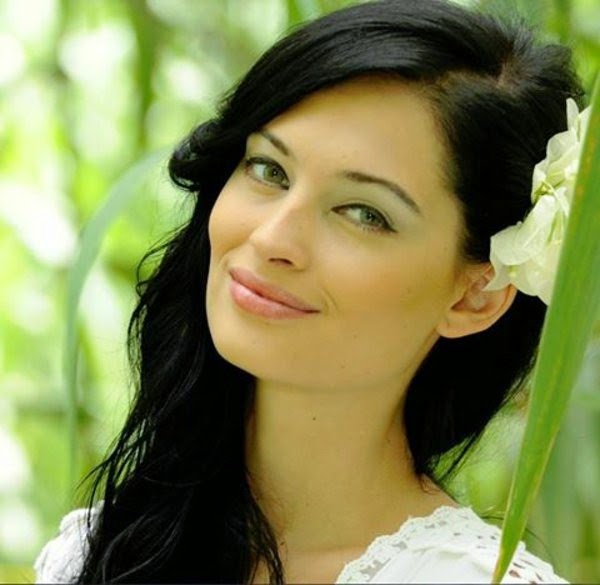 Colorful contact lenses look great!