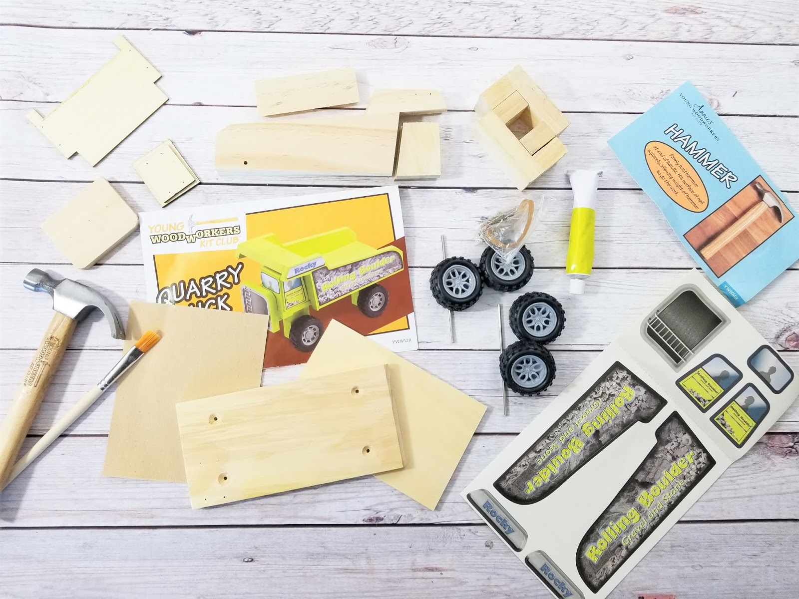 Simple woodworking kits for kids