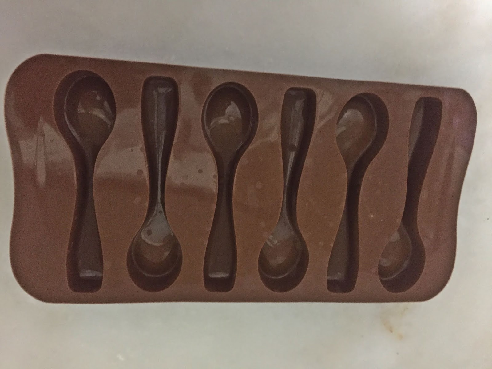 Sena�nın Mutfağı Sütlü Kaşık Çikolata Yapımı Sena Yılmaz