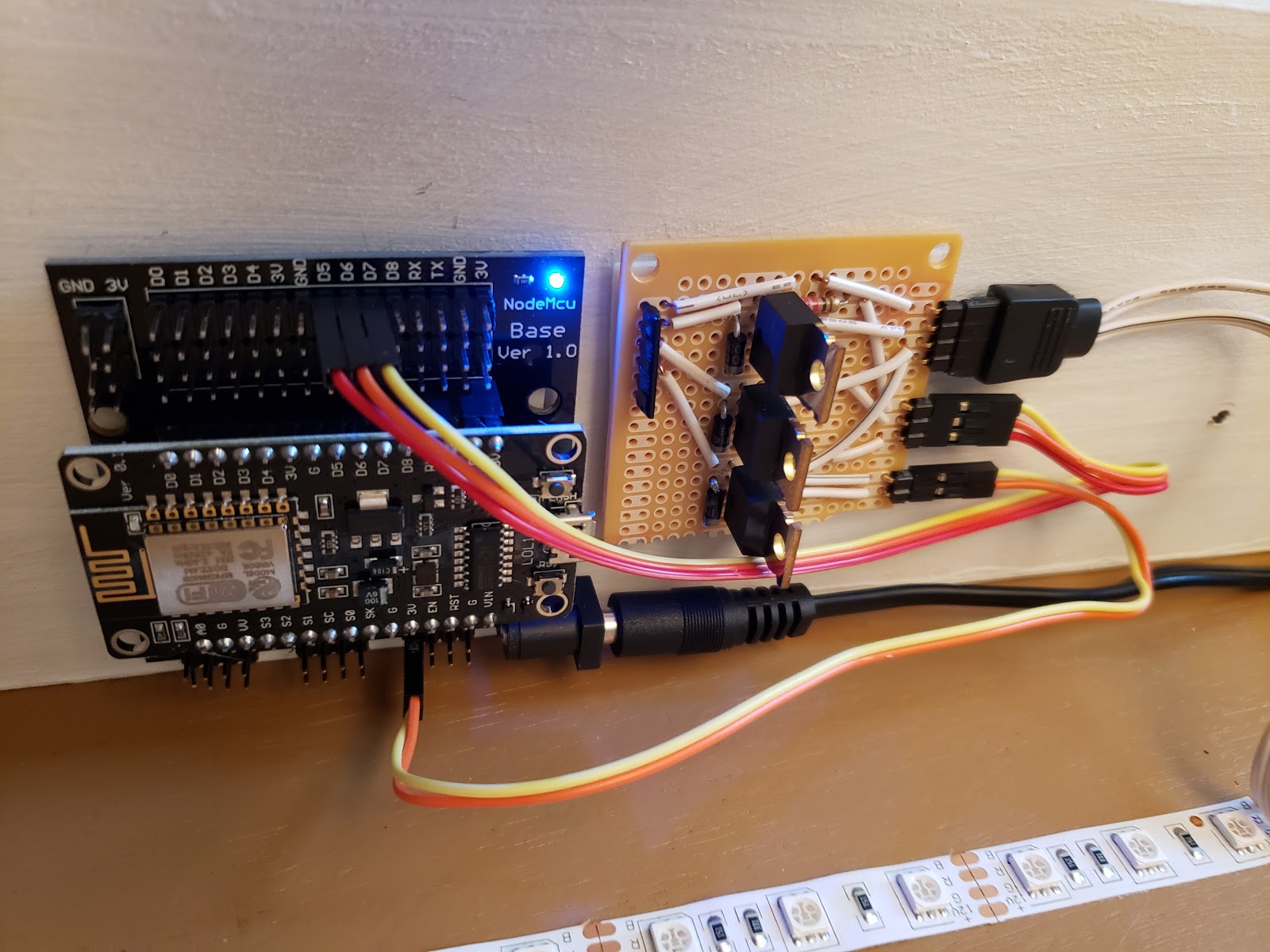 Bit Notion Smart coffee table