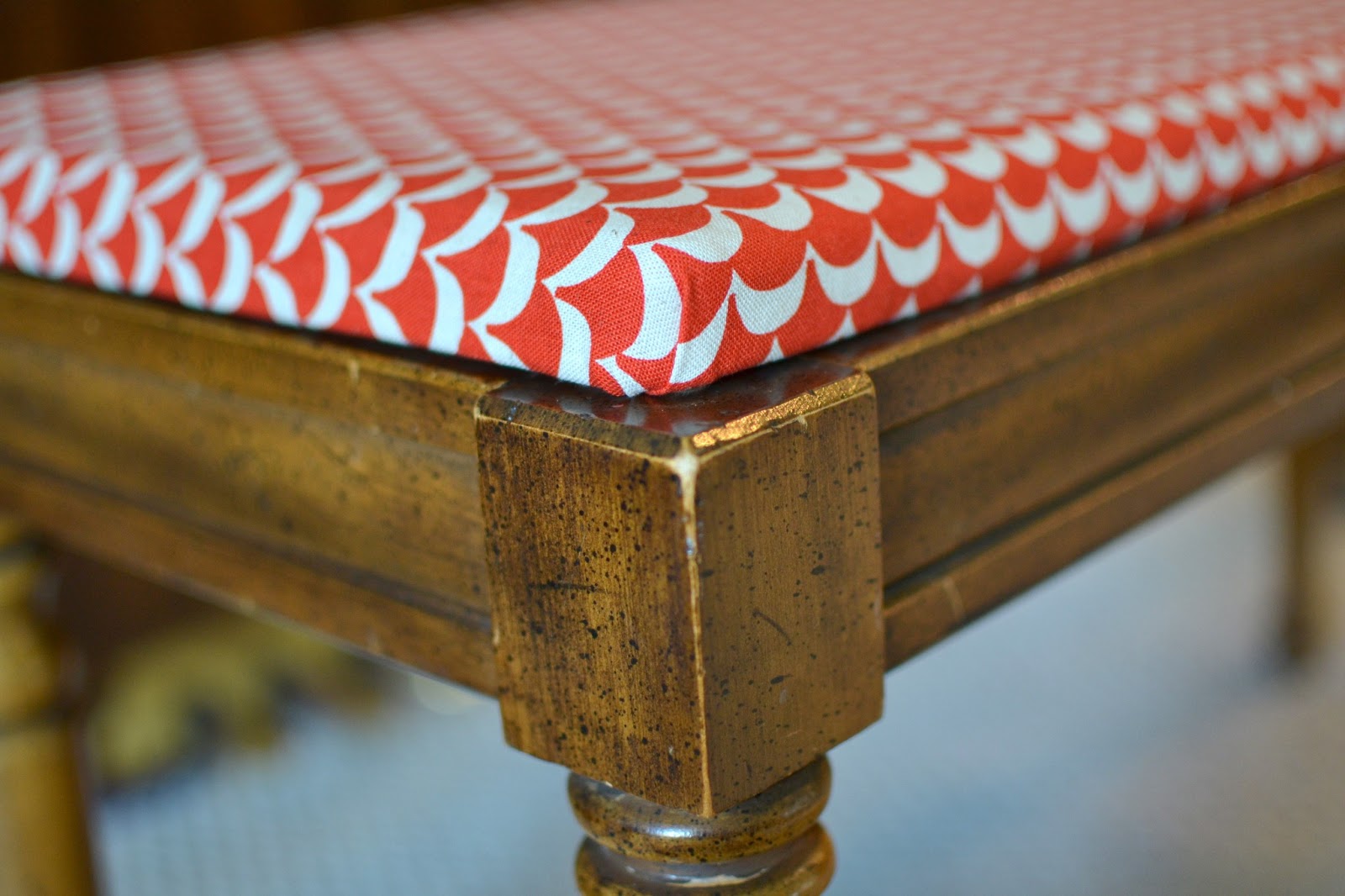 Blue Susan Makes How to Recover a Piano Bench