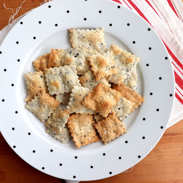 Poppy seed crackers with sesame