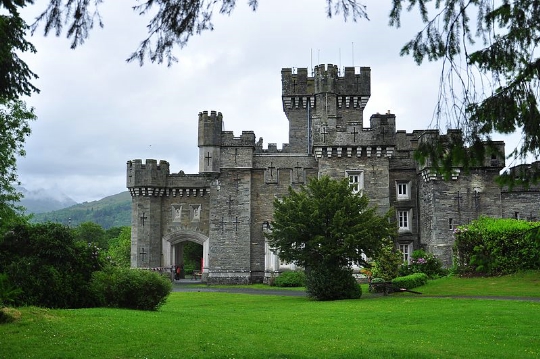 Wray Castle Images