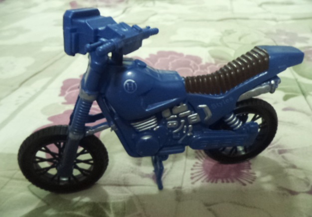 Mentahan Tangan Pegang Pistol / Pistol itu tidak lagi di tangan Dr