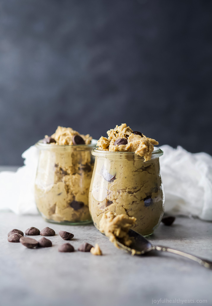 VEGAN CHICKPEA COOKIE DOUGH MADE IN A BLENDER. A HEALTHY EGGLESS NO