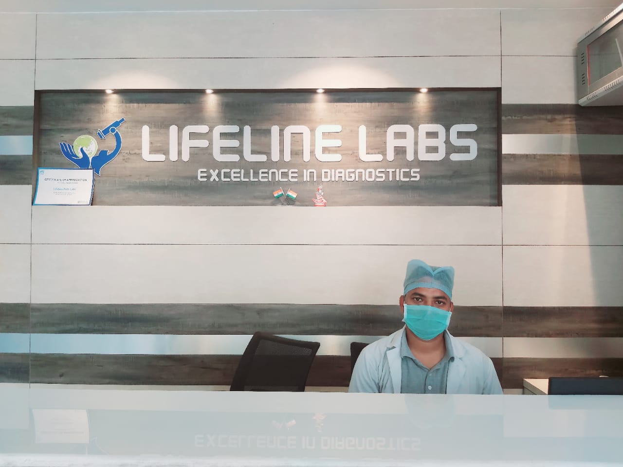 What are the primary care provided by Physicians?