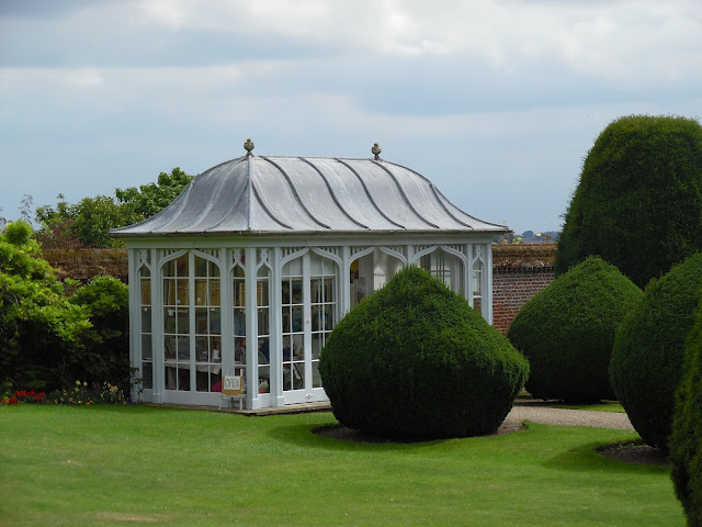 Burton Agnes Hall & Gardens angielska altana, pawilon ogrodowy