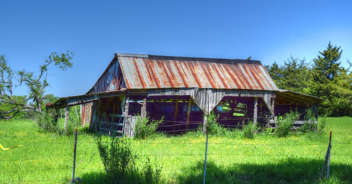 Forgotten Georgia: Old Barn or Shed in Elbert County