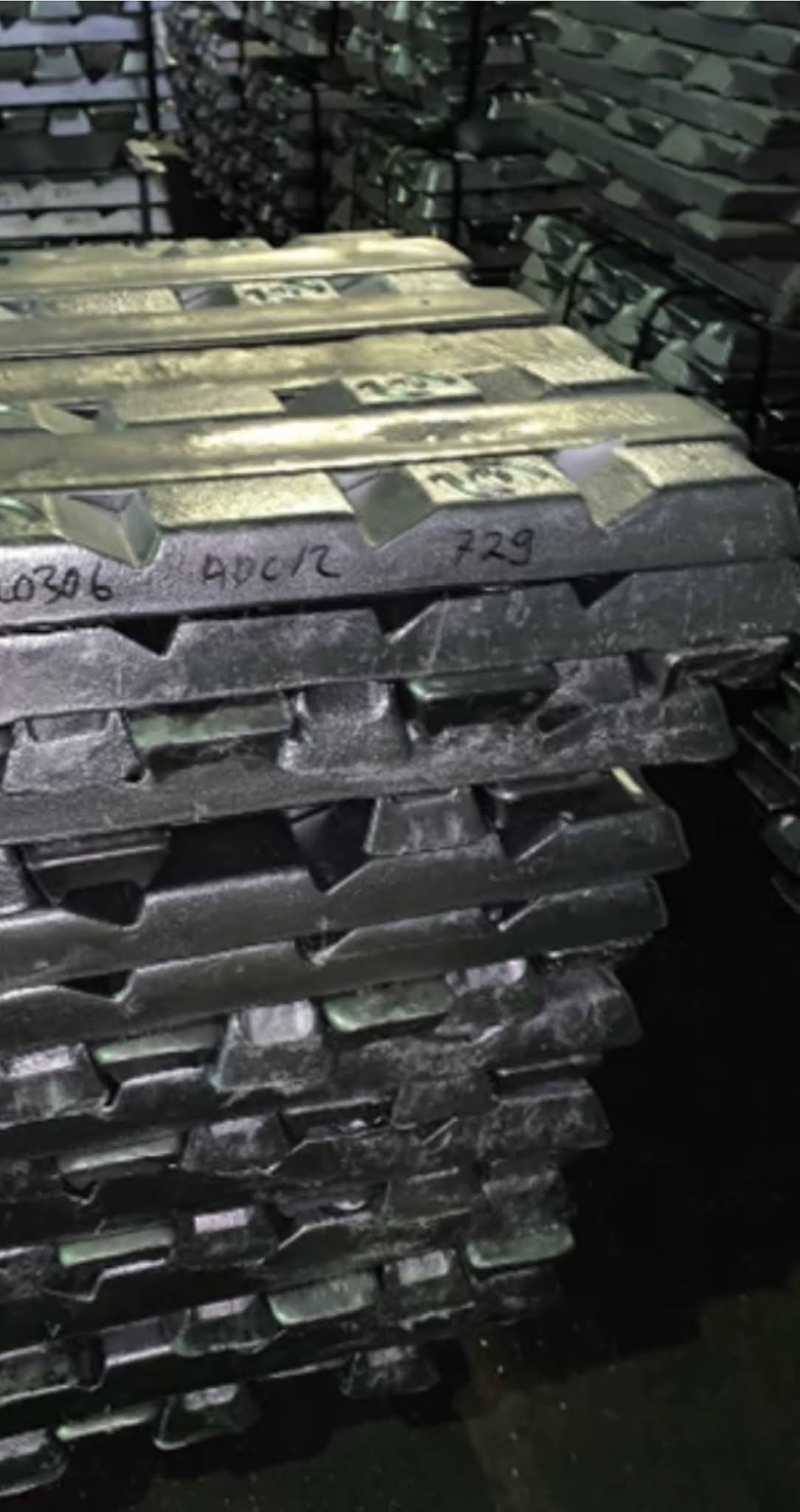 Available for sell is Aluminum A7 Ingots, SELL ALUMINIUM