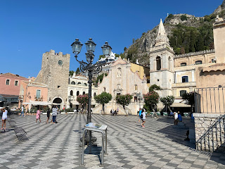Taormina, Main square