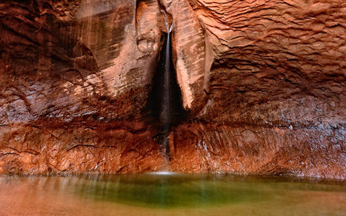 Cascadas en el desierto - Hidden Falls in the Desert by Christopher Eaton