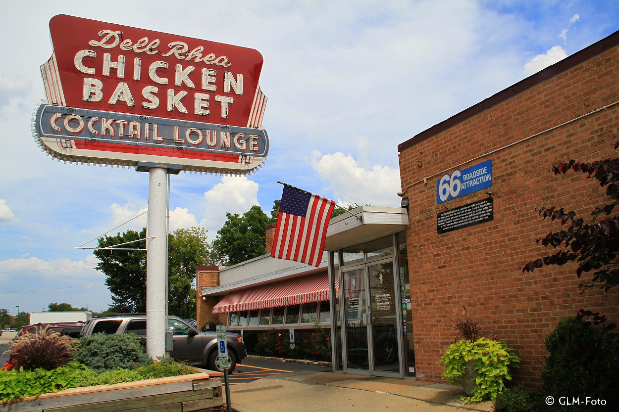 Zwei Waldkraiburger on Tour Dell Rhea's Chicken Basket in Willowbrook